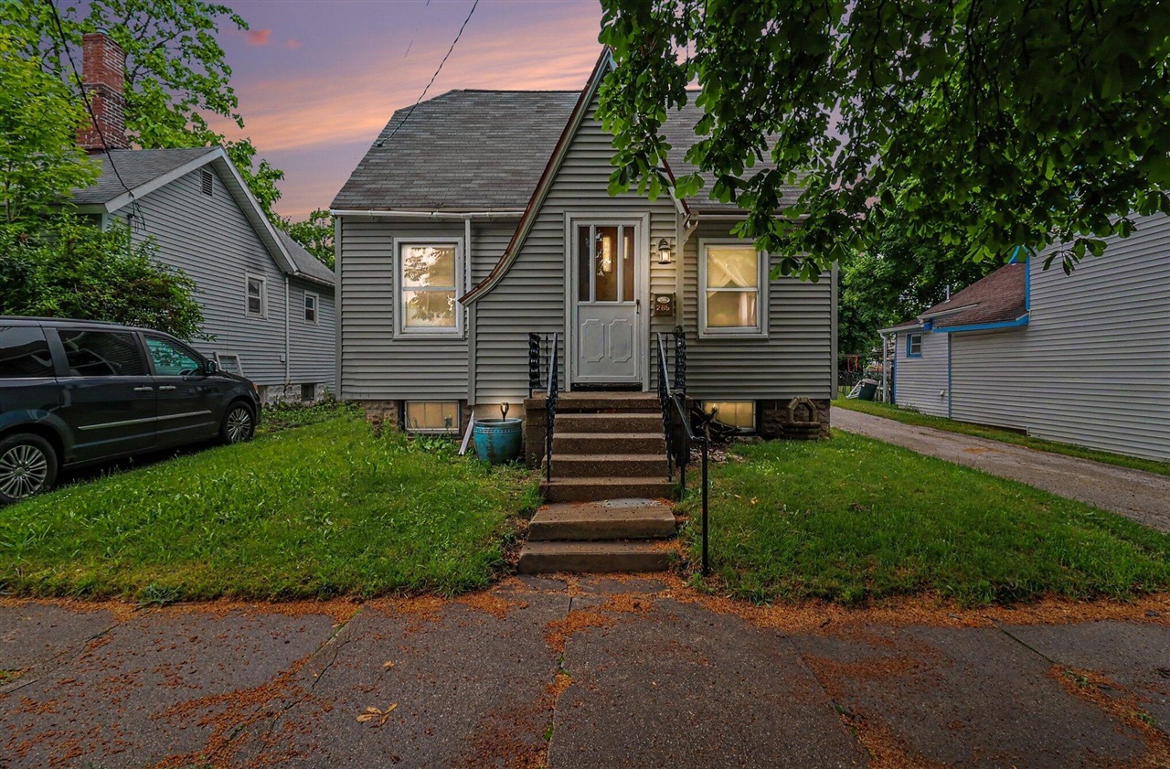 main property photo 20