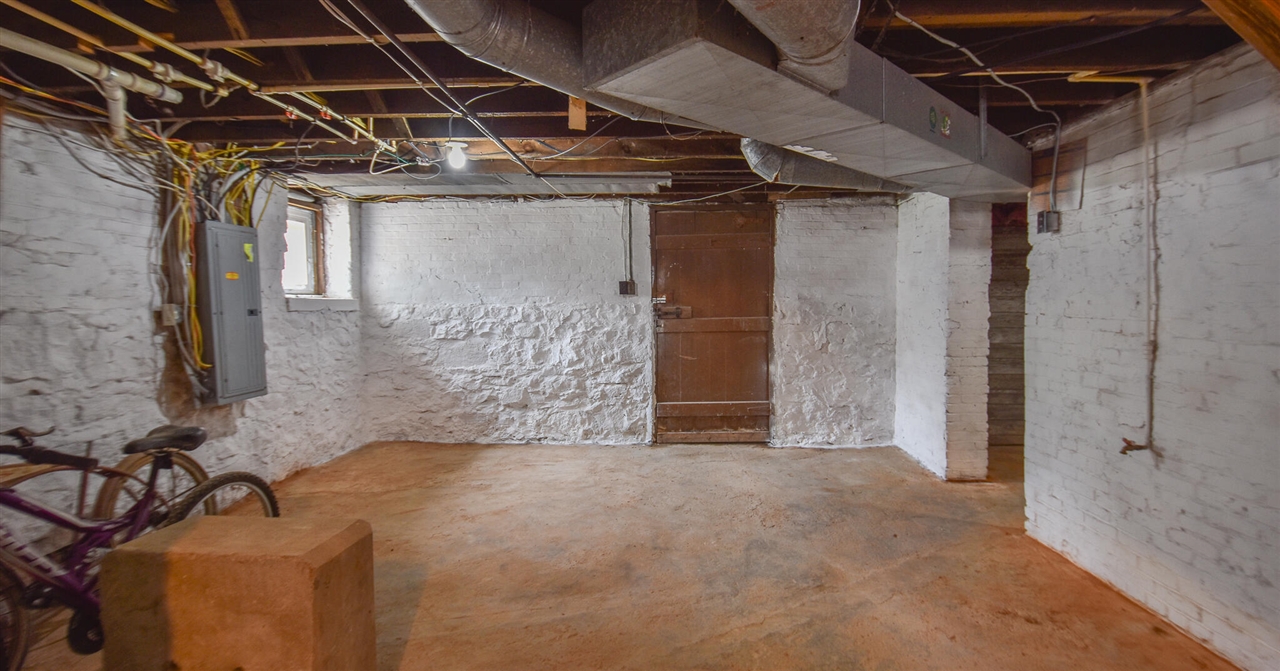 main property photo 60