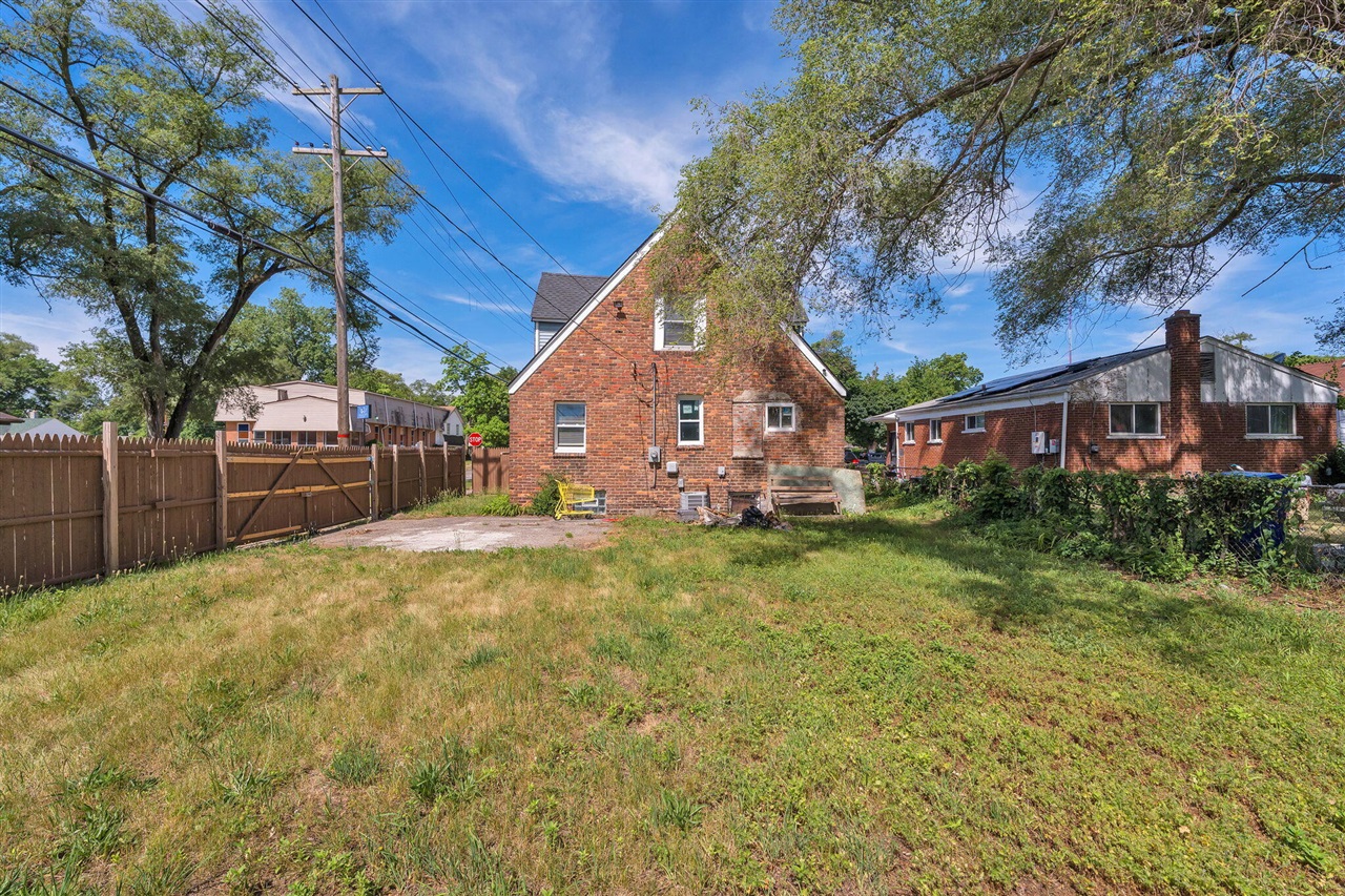 main property photo 2