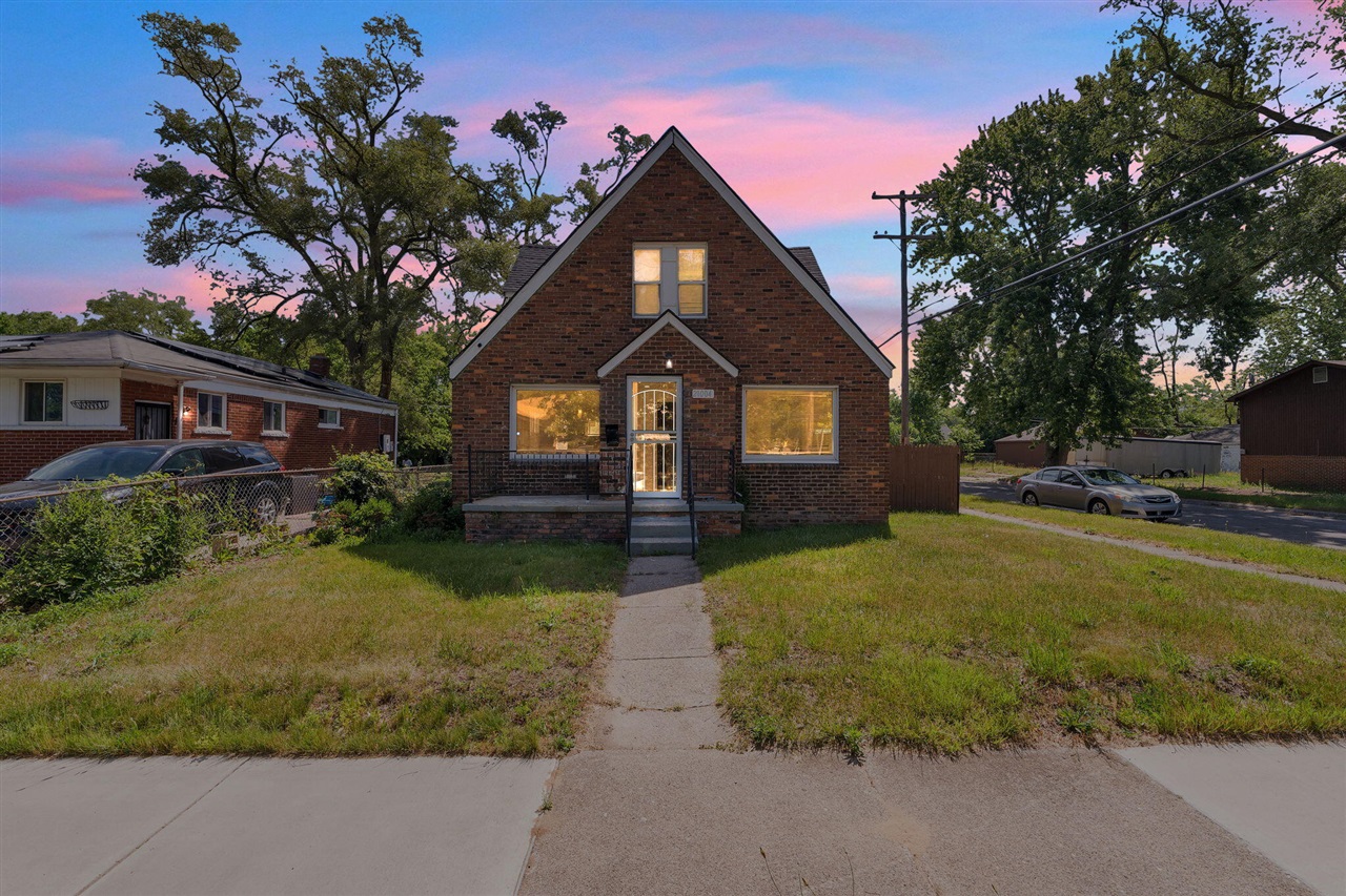 main property photo 37