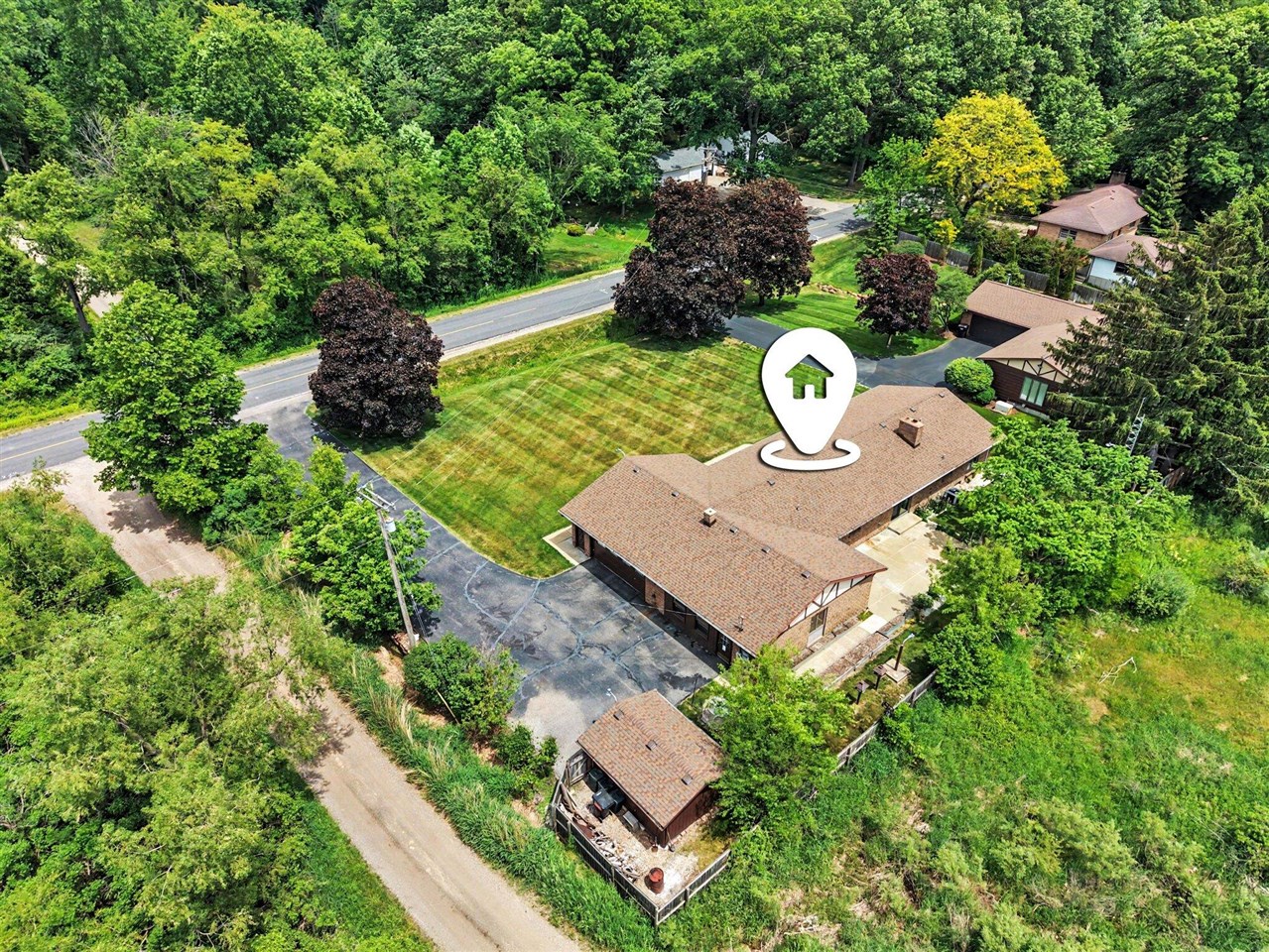main property photo 33