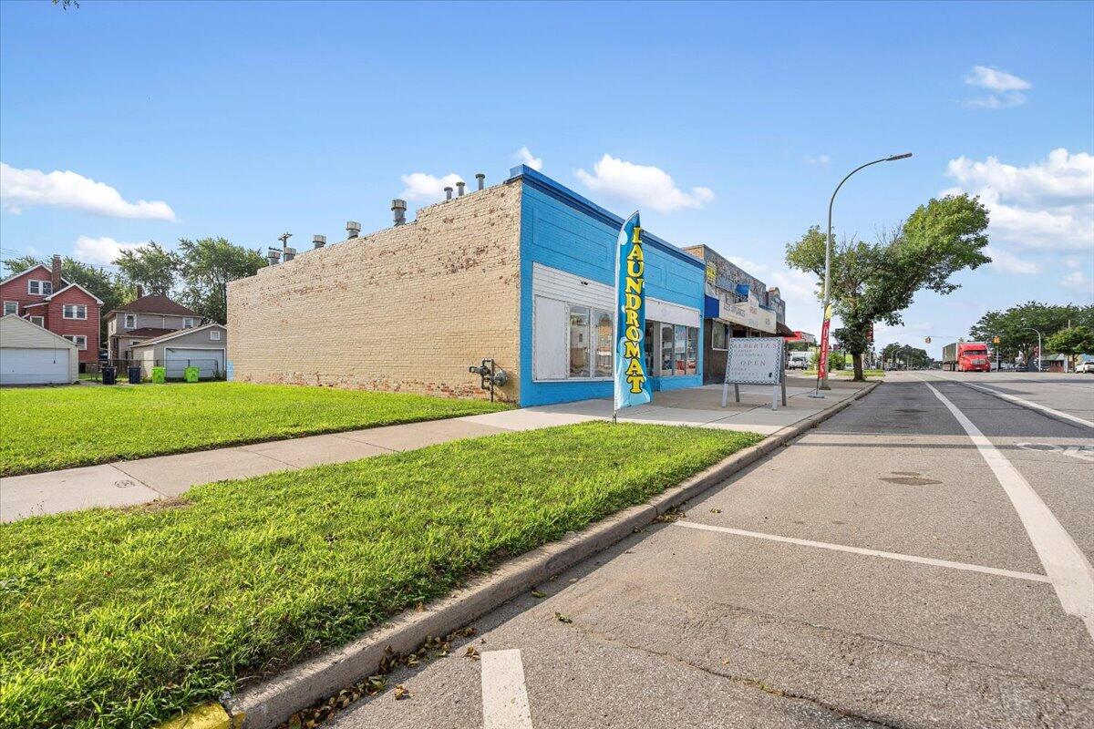 main property photo 2