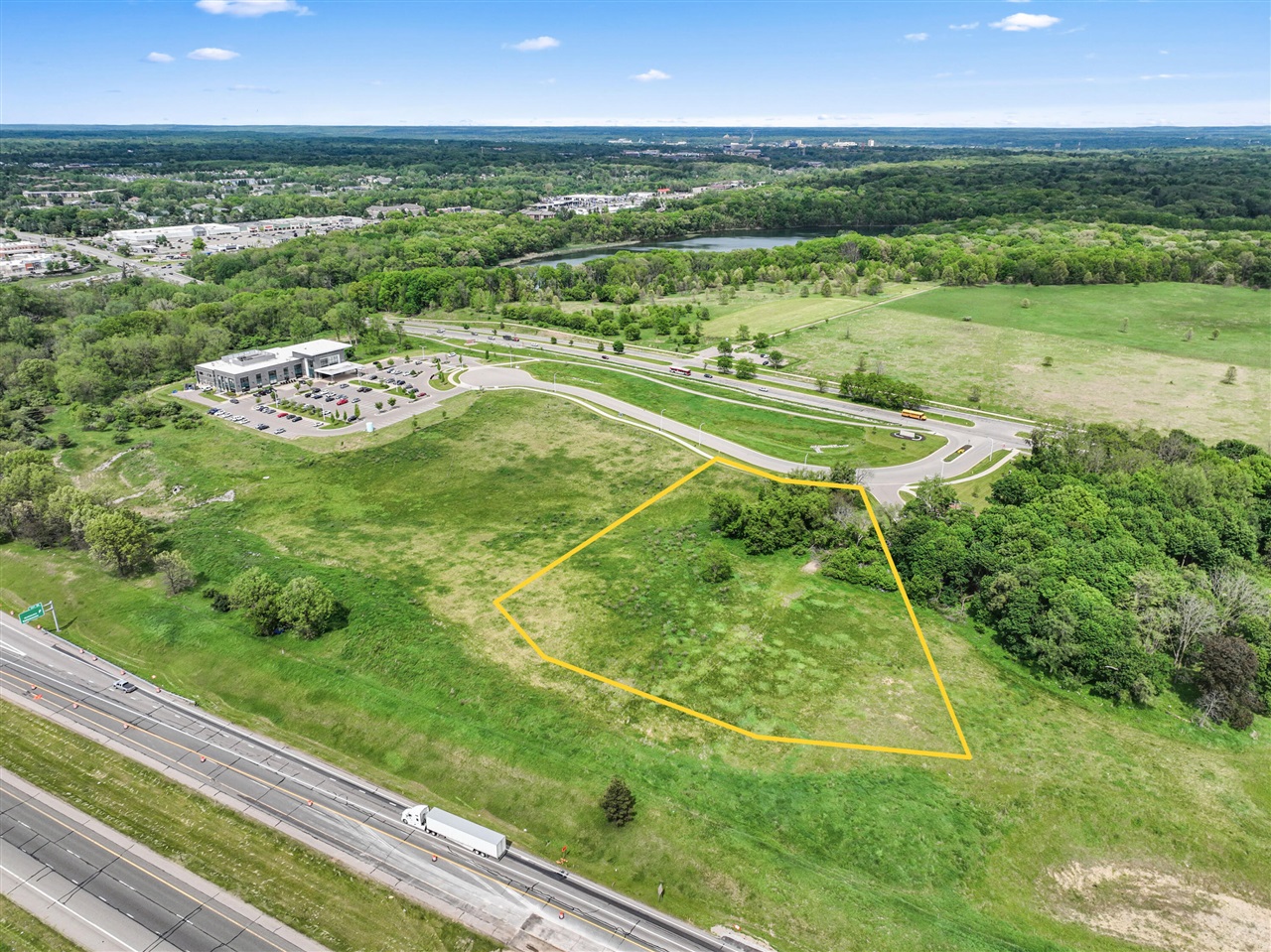 main property photo 0