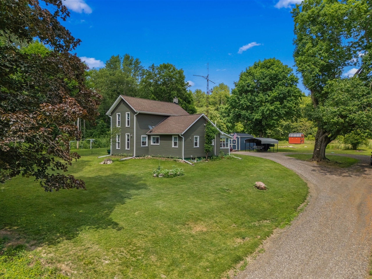 main property photo 9