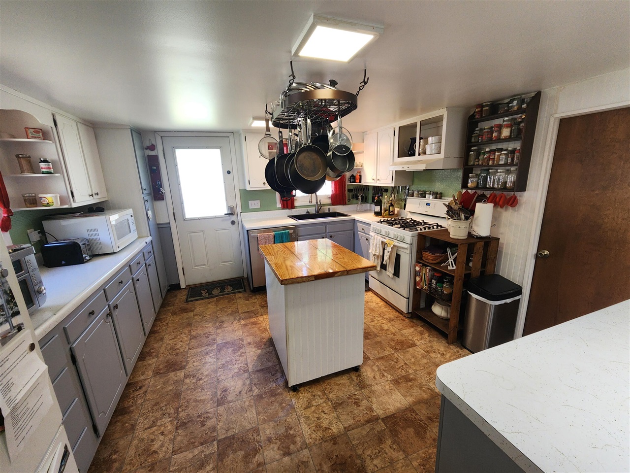 main property photo 8