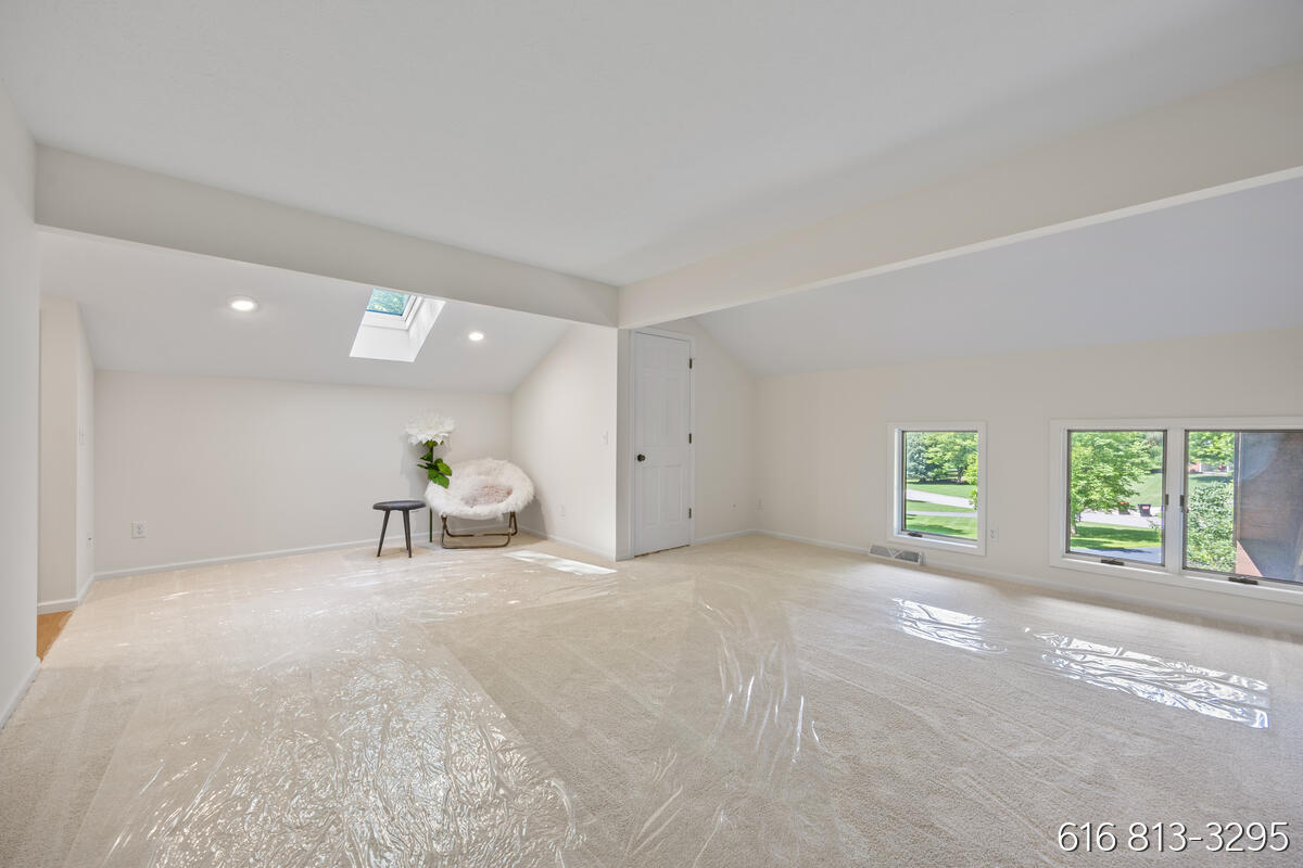 main property photo 75