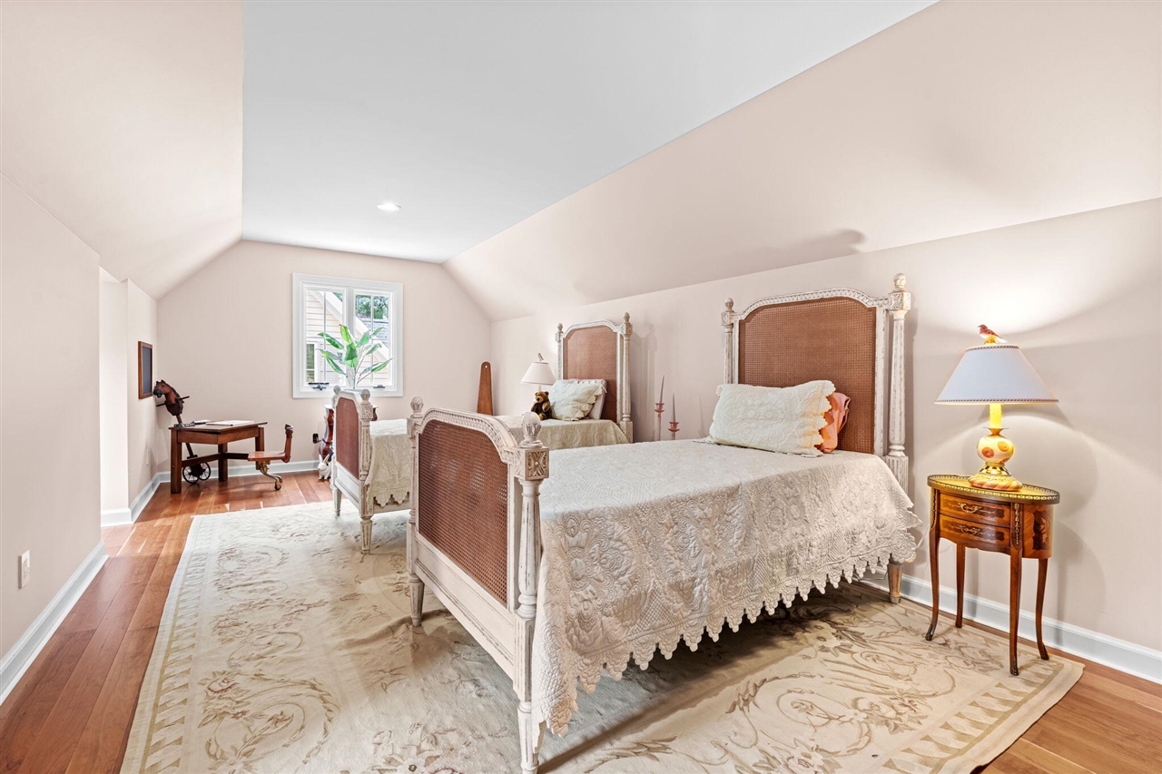 main property photo 79