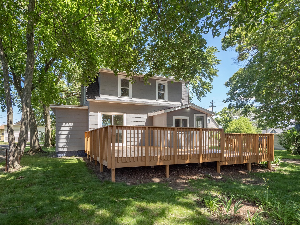 main property photo 19