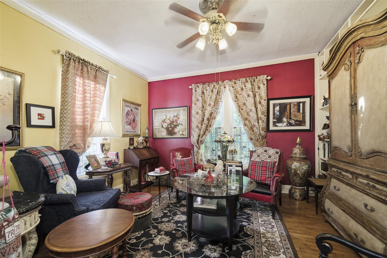 main property photo 14