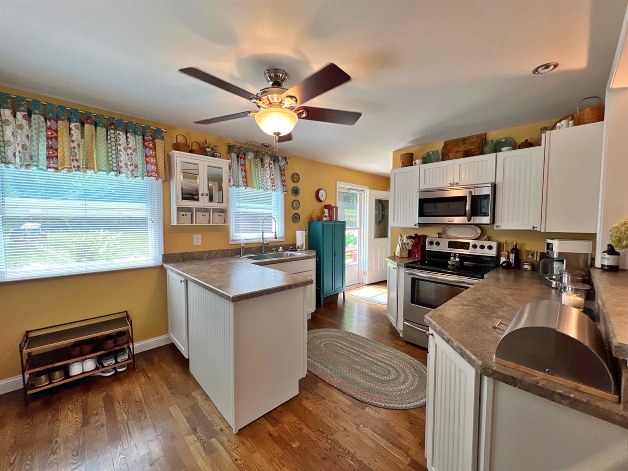 main property photo 4