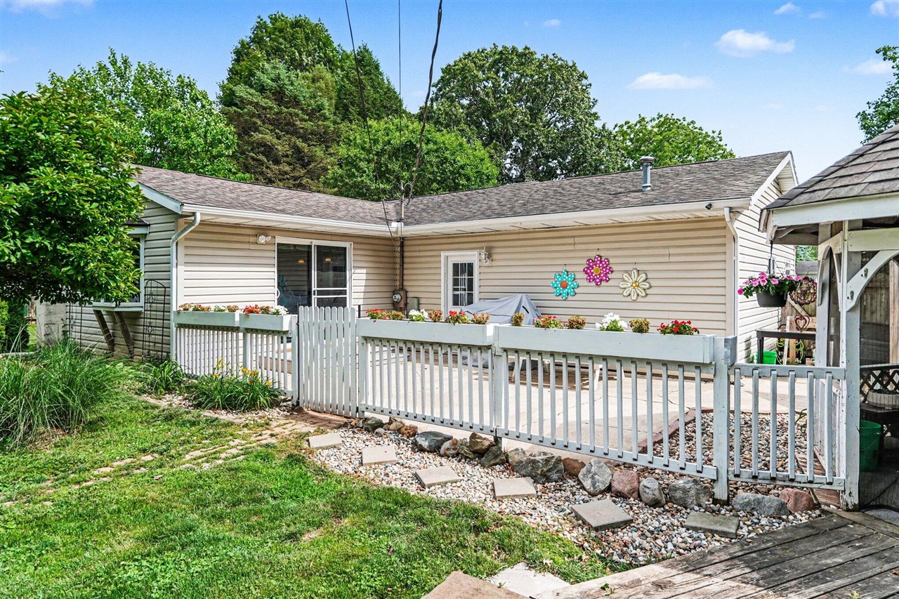 main property photo 22