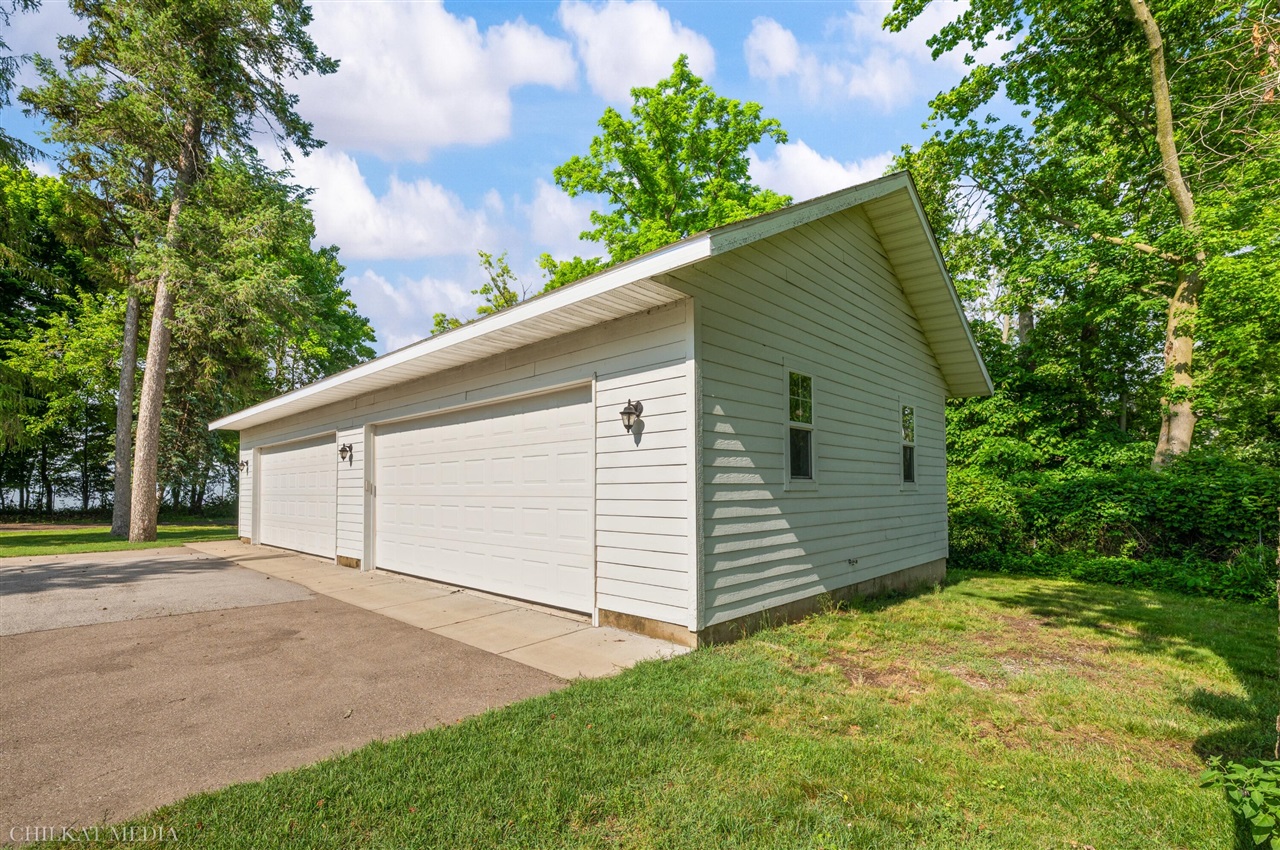 main property photo 89