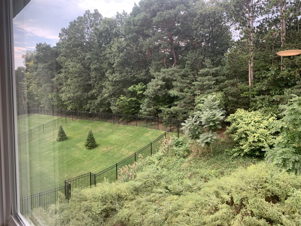 main property photo 11