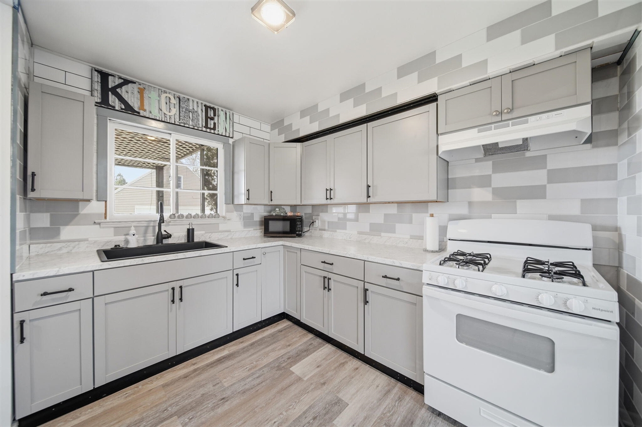property viewer photo 10
