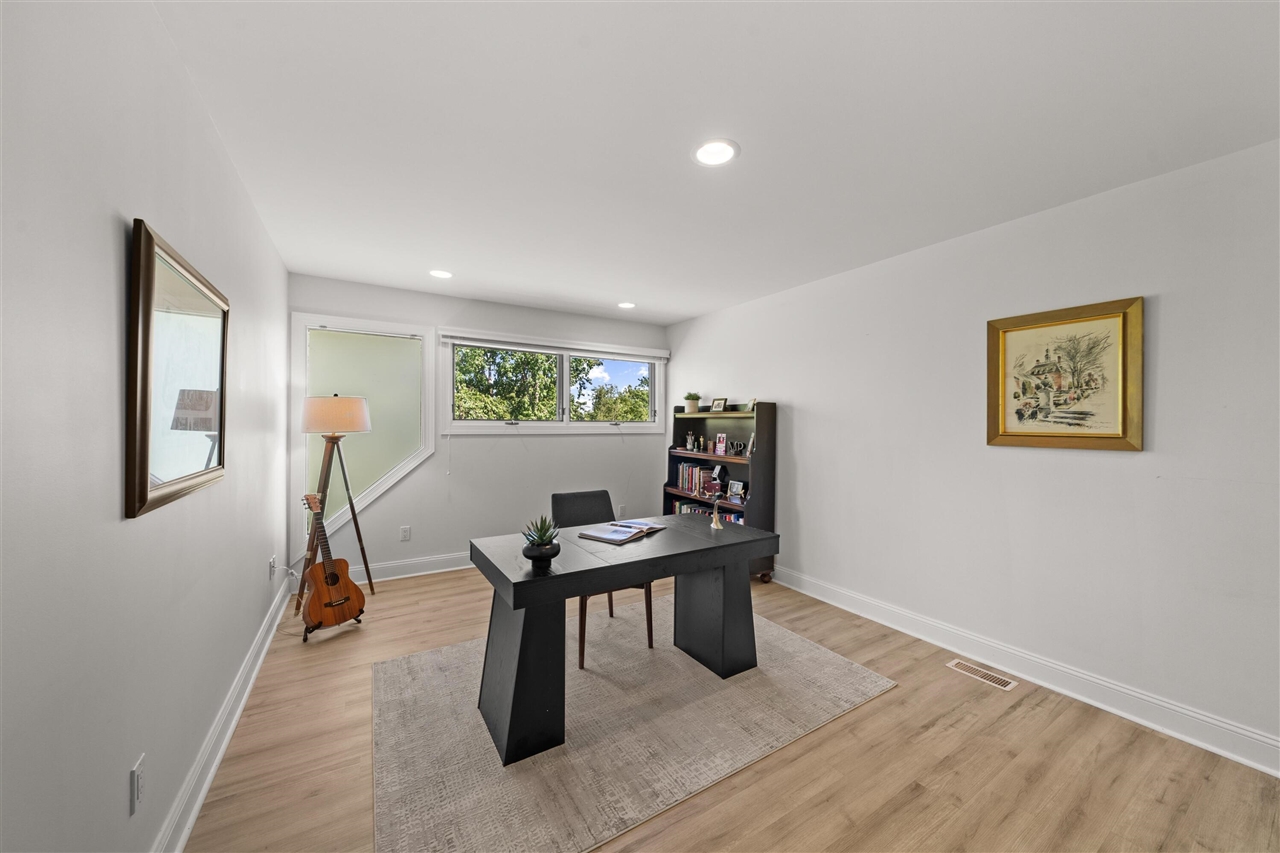main property photo 66