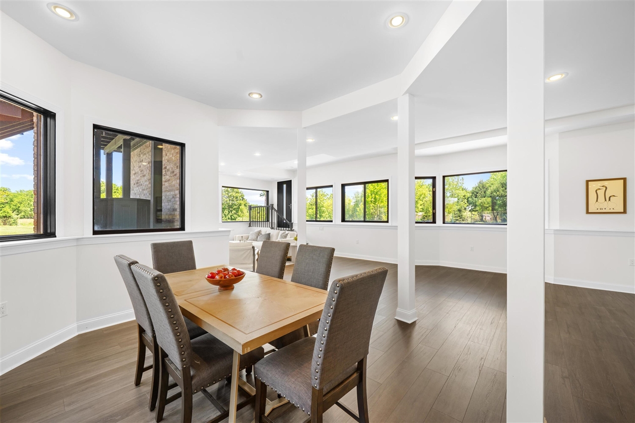 main property photo 76
