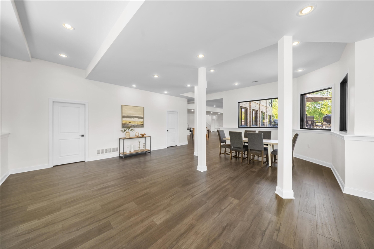 main property photo 77
