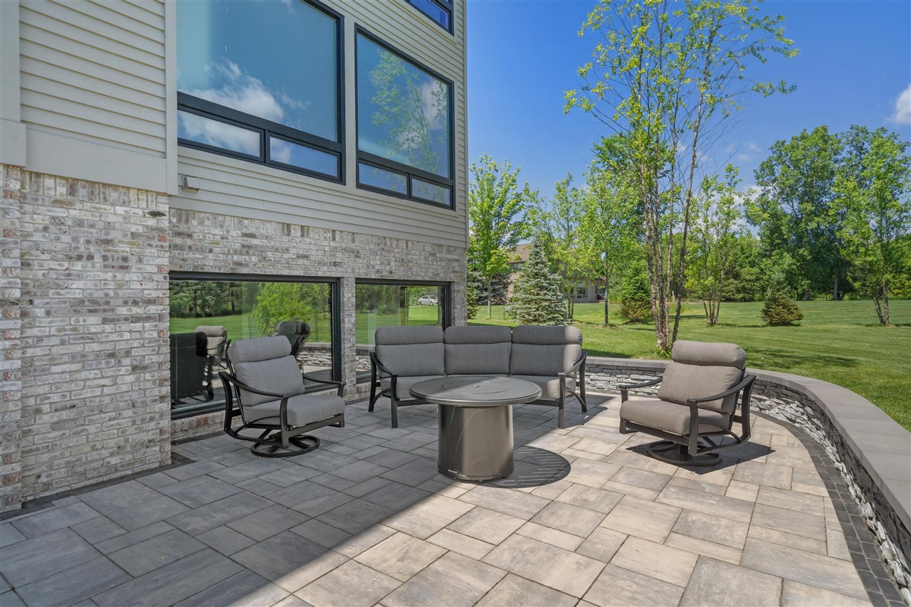 main property photo 94