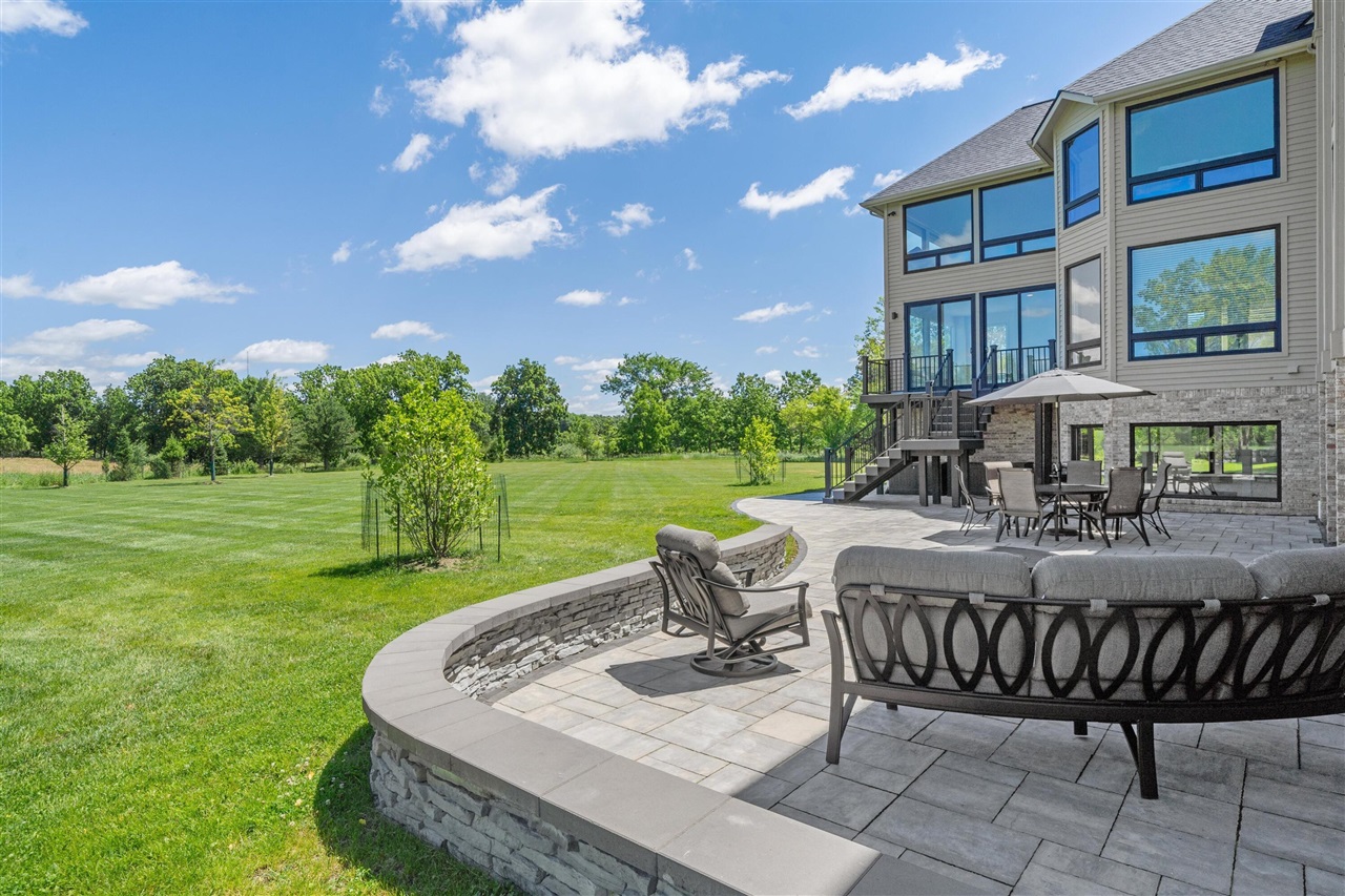 main property photo 95