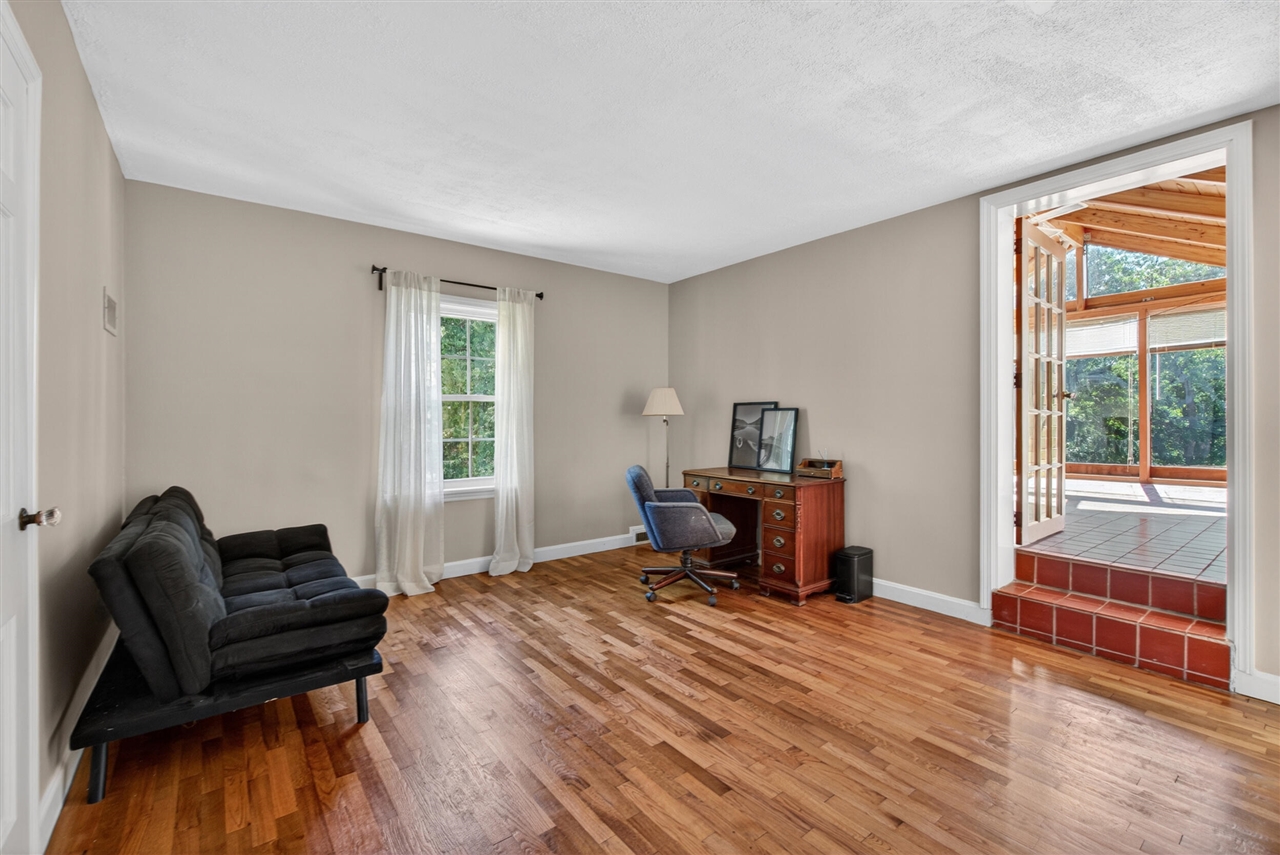 main property photo 74
