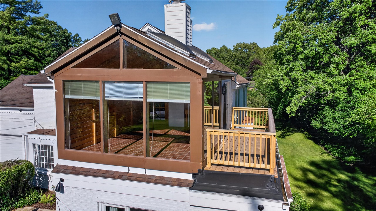 main property photo 75