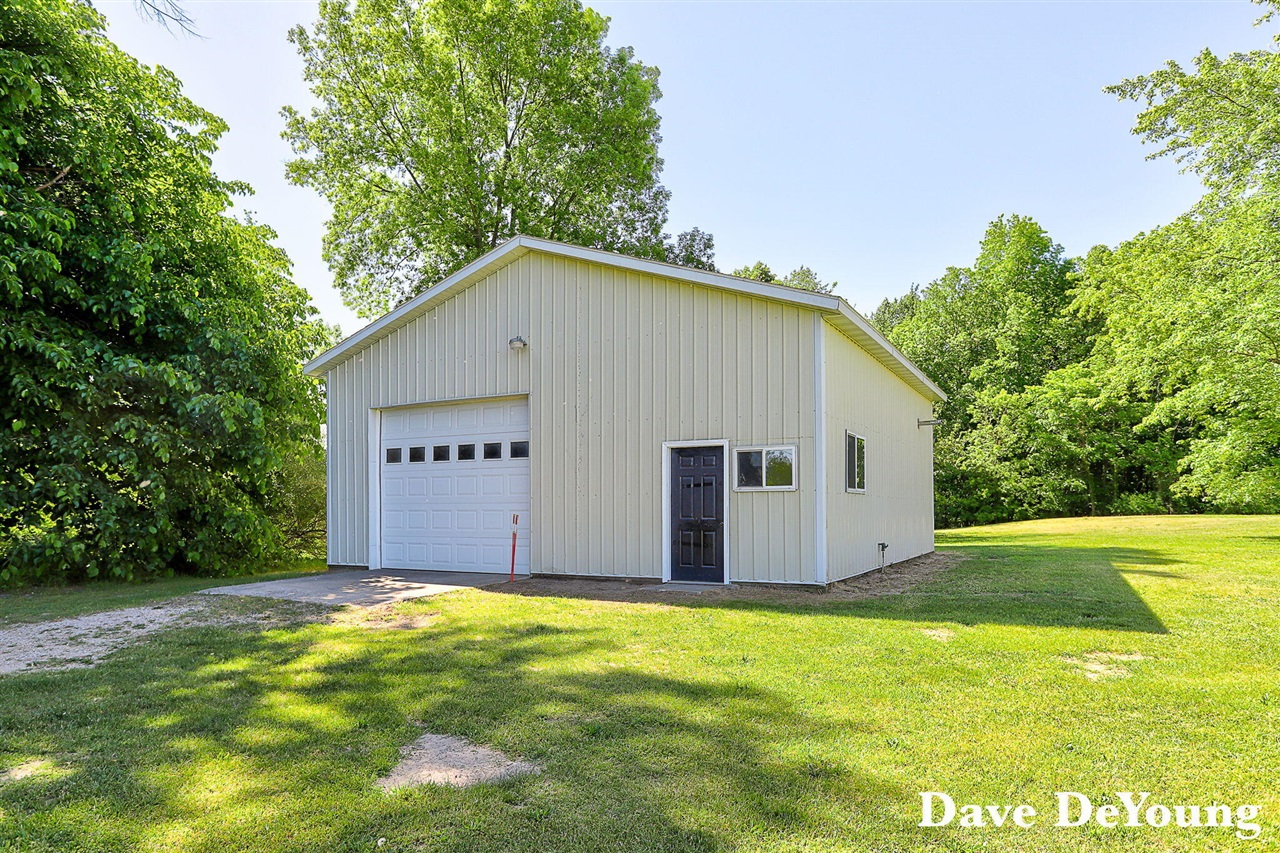 main property photo 50