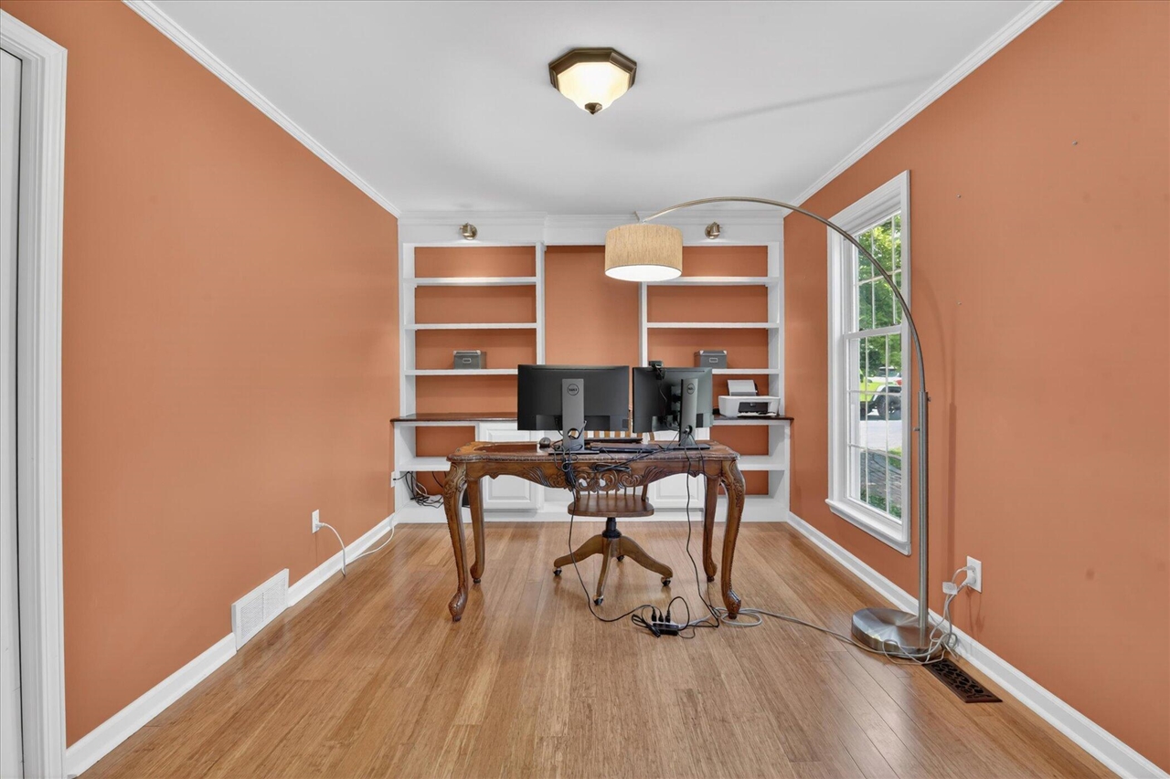 main property photo 25