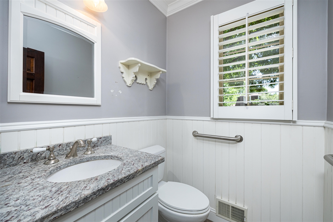main property photo 13