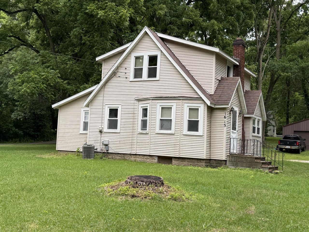 main property photo 7