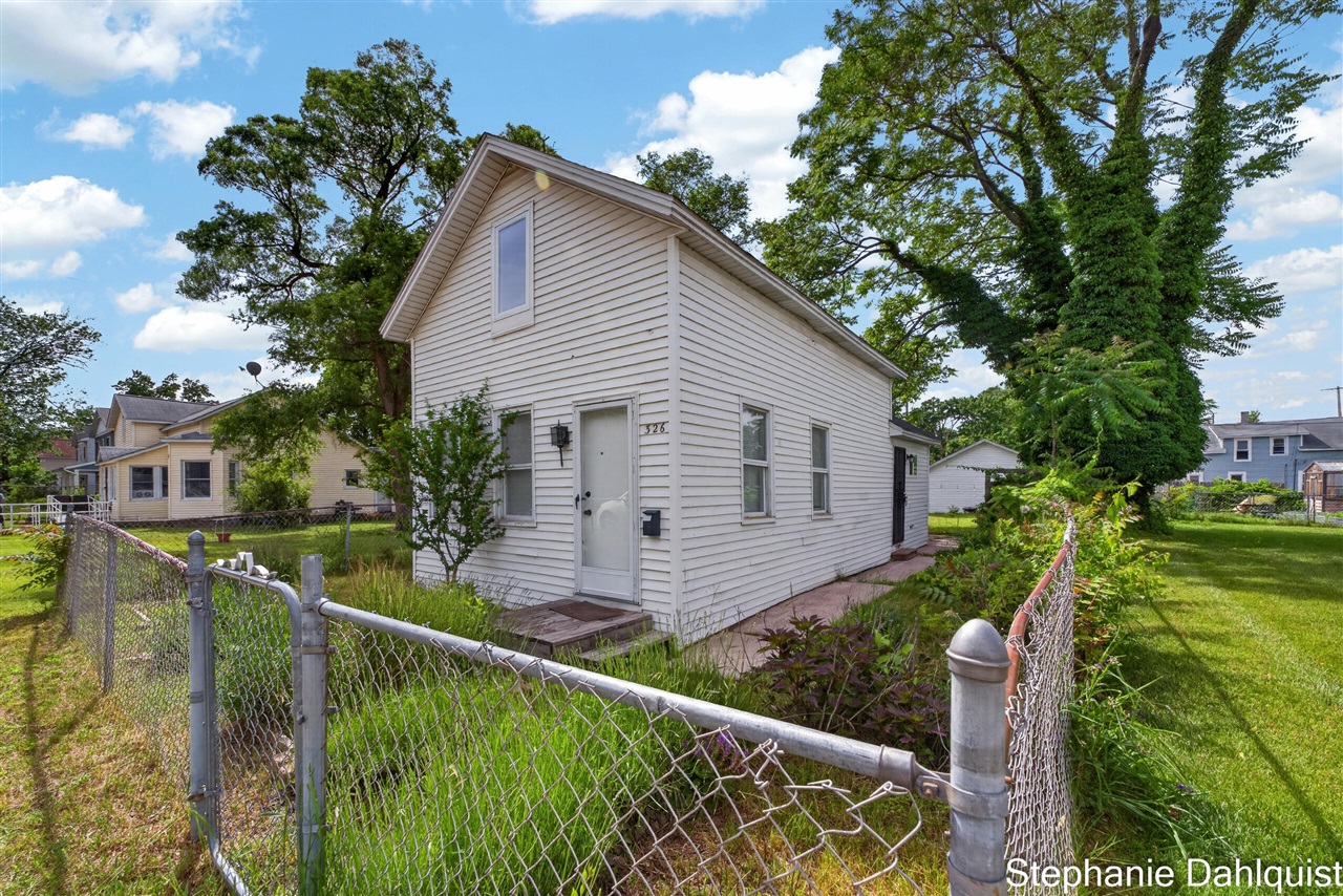 main property photo 3
