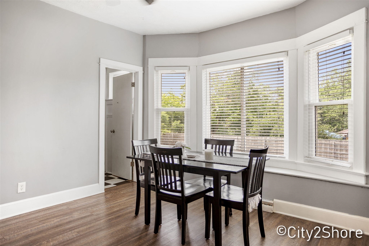 property viewer photo 13