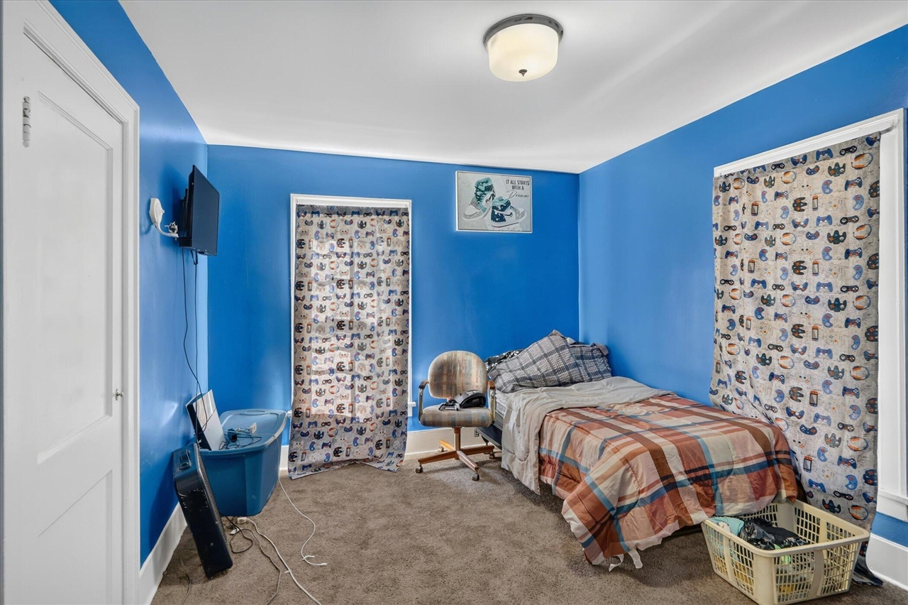 main property photo 17