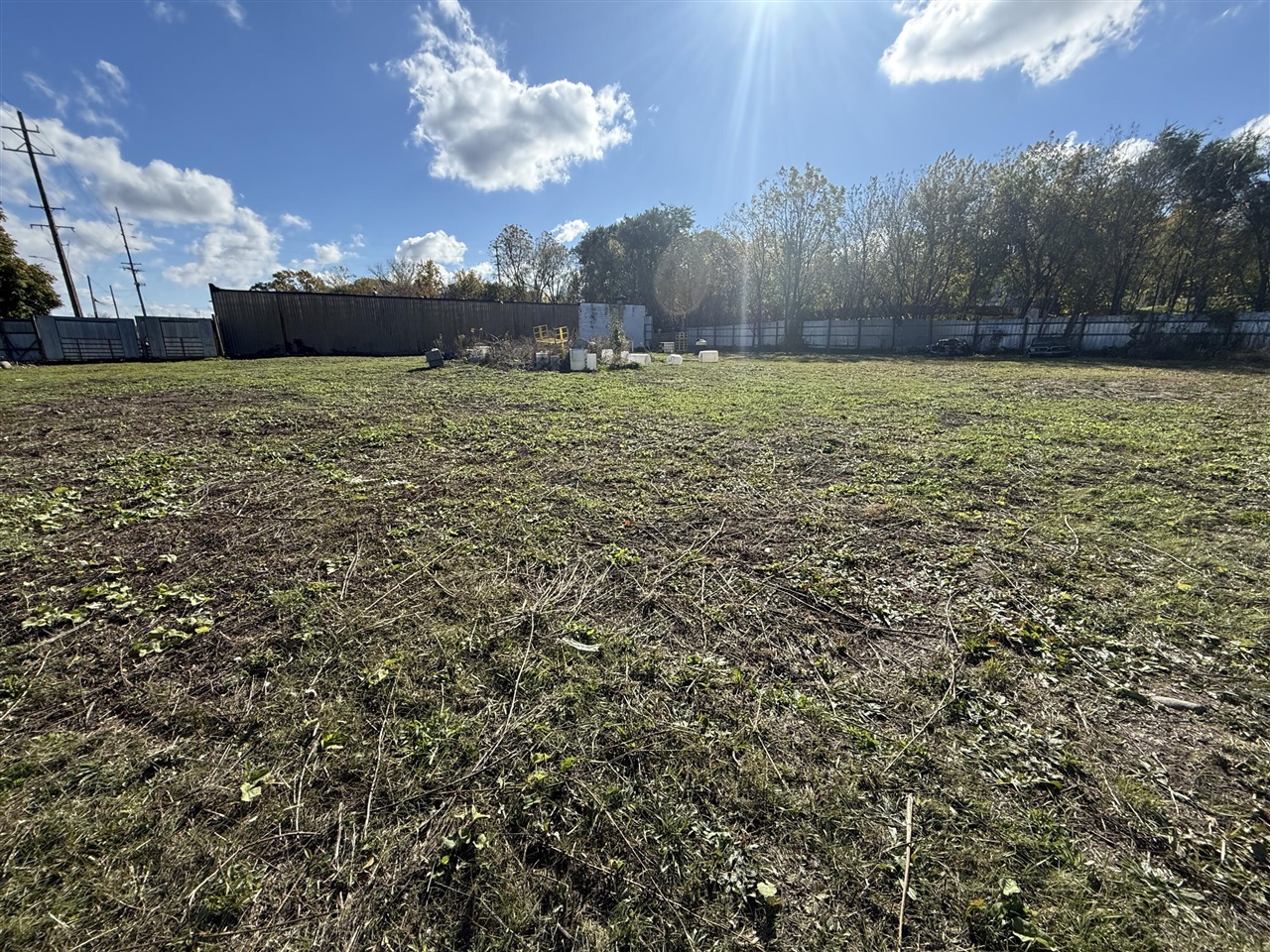 main property photo 19