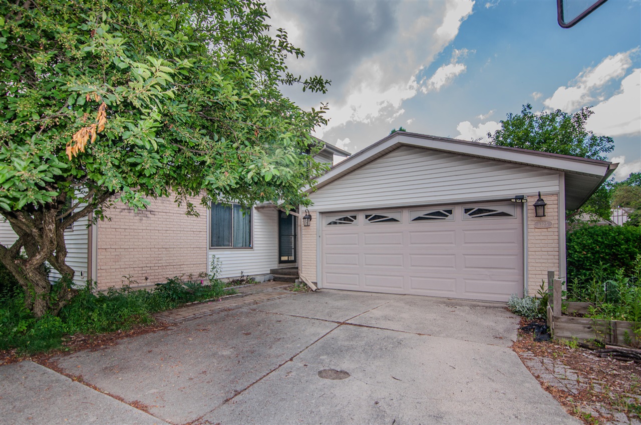 main property photo 60