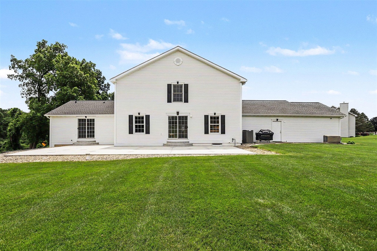 main property photo 22