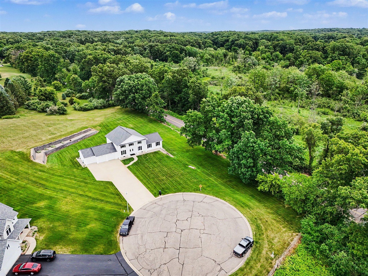 main property photo 25