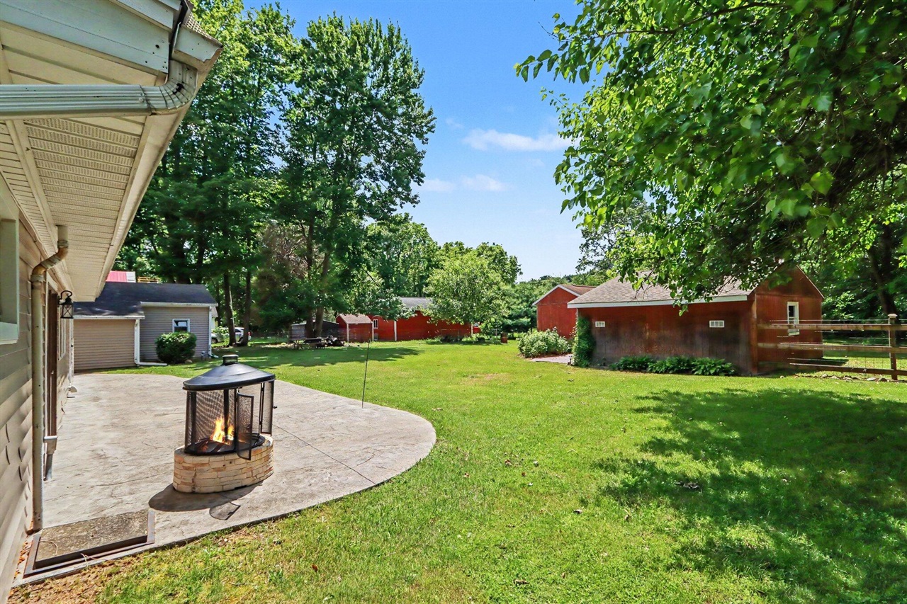main property photo 14