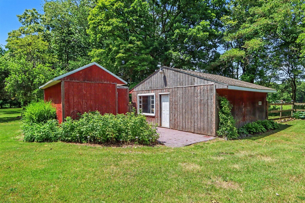 main property photo 15