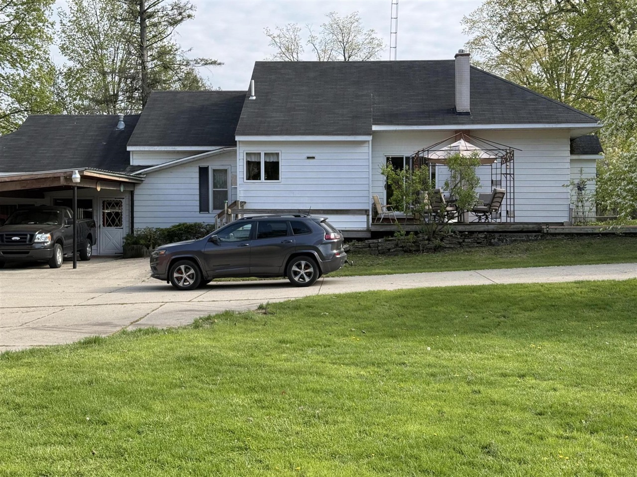 main property photo 3