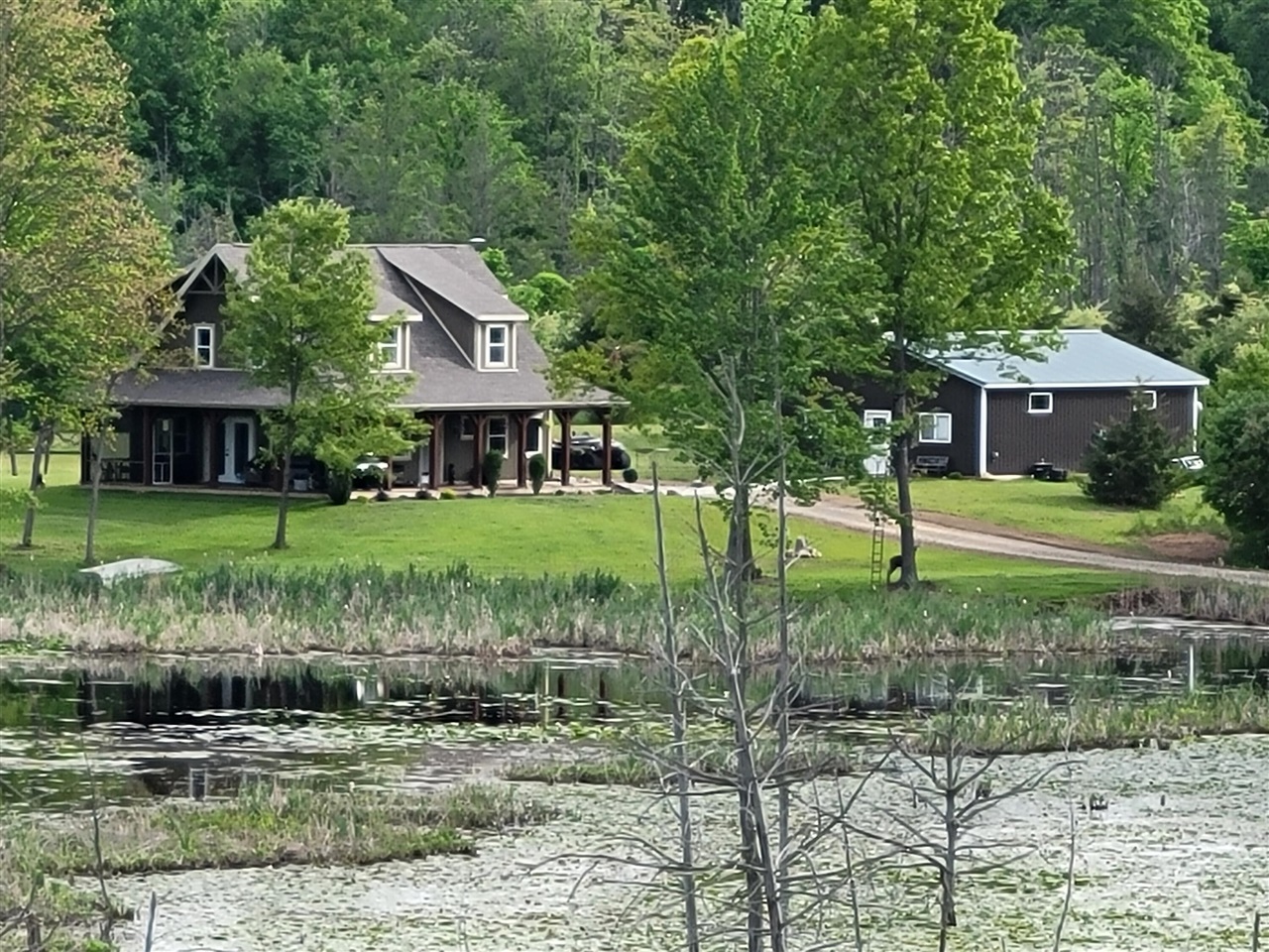 main property photo 37