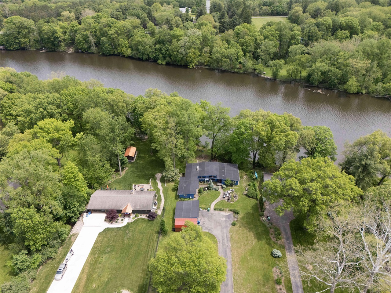 main property photo 29