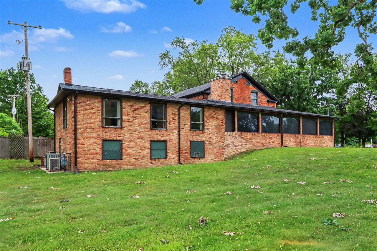 main property photo 30