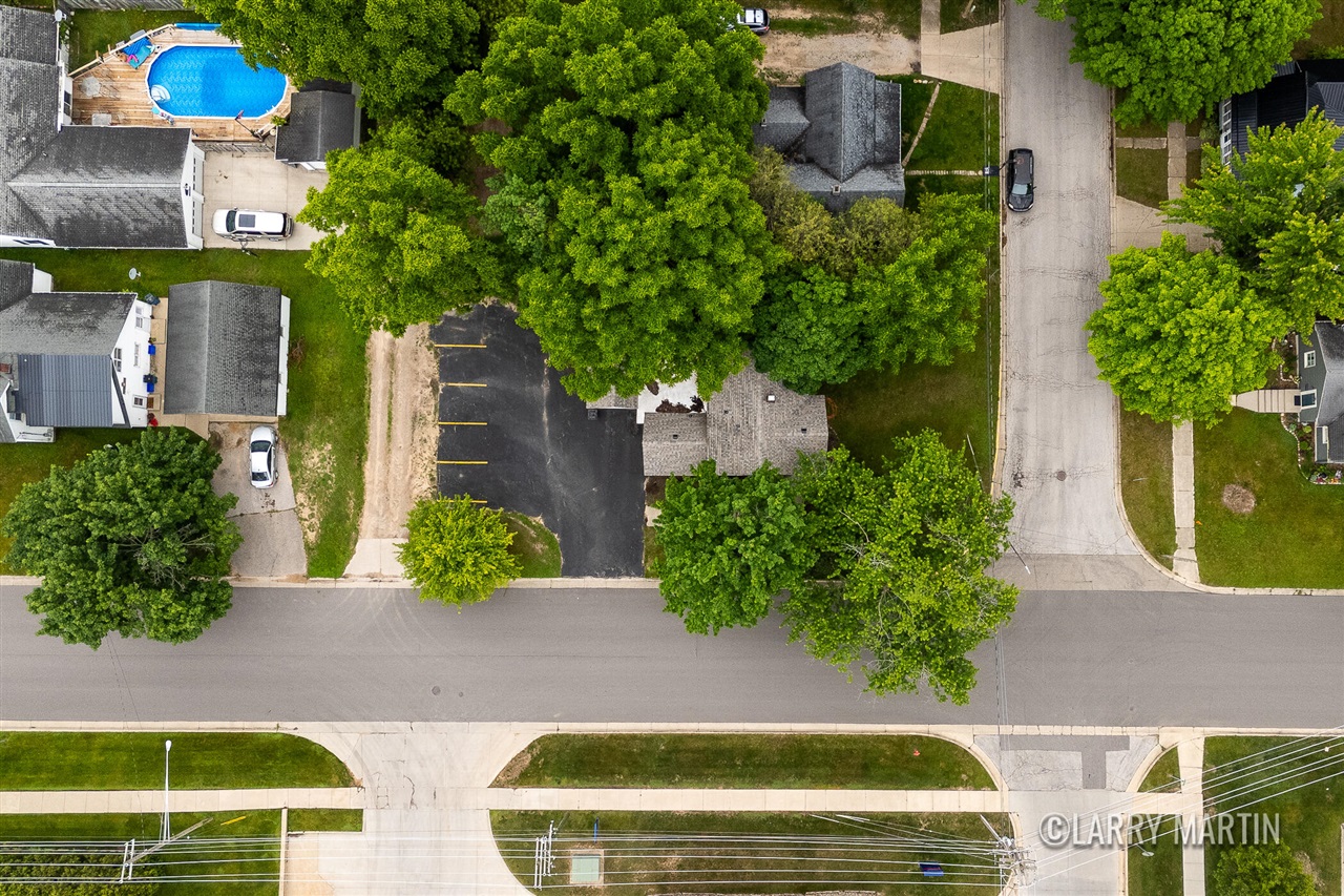main property photo 20