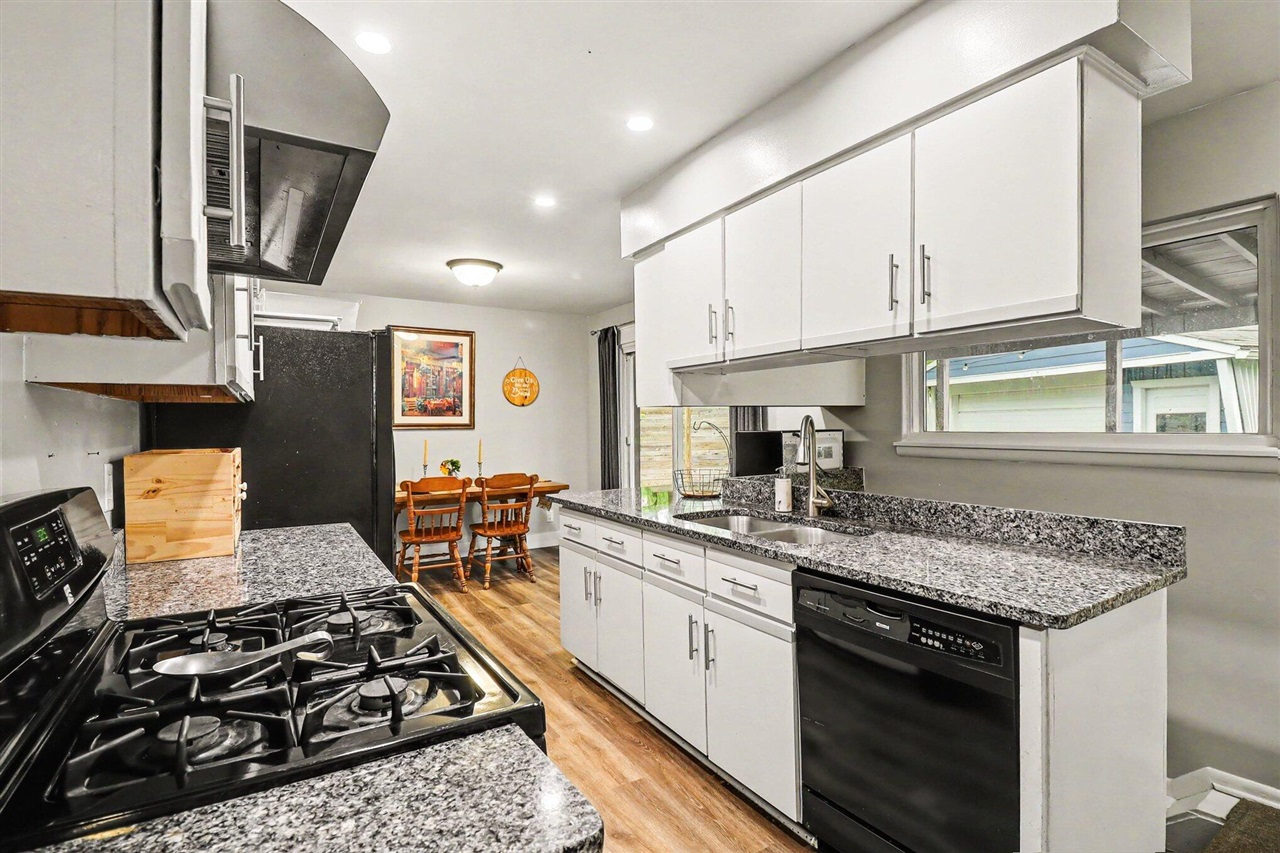 property viewer photo 10