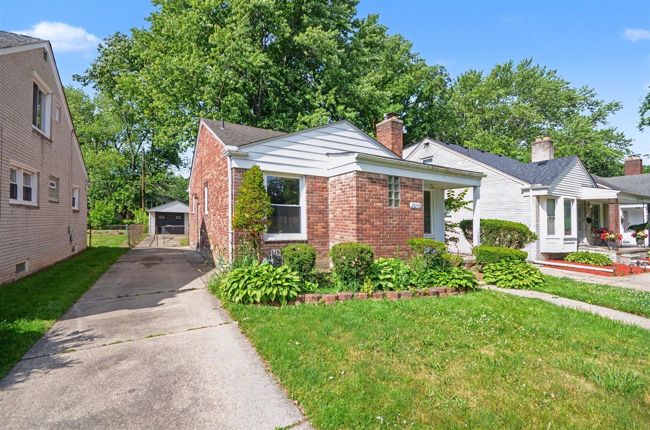 main property photo 2