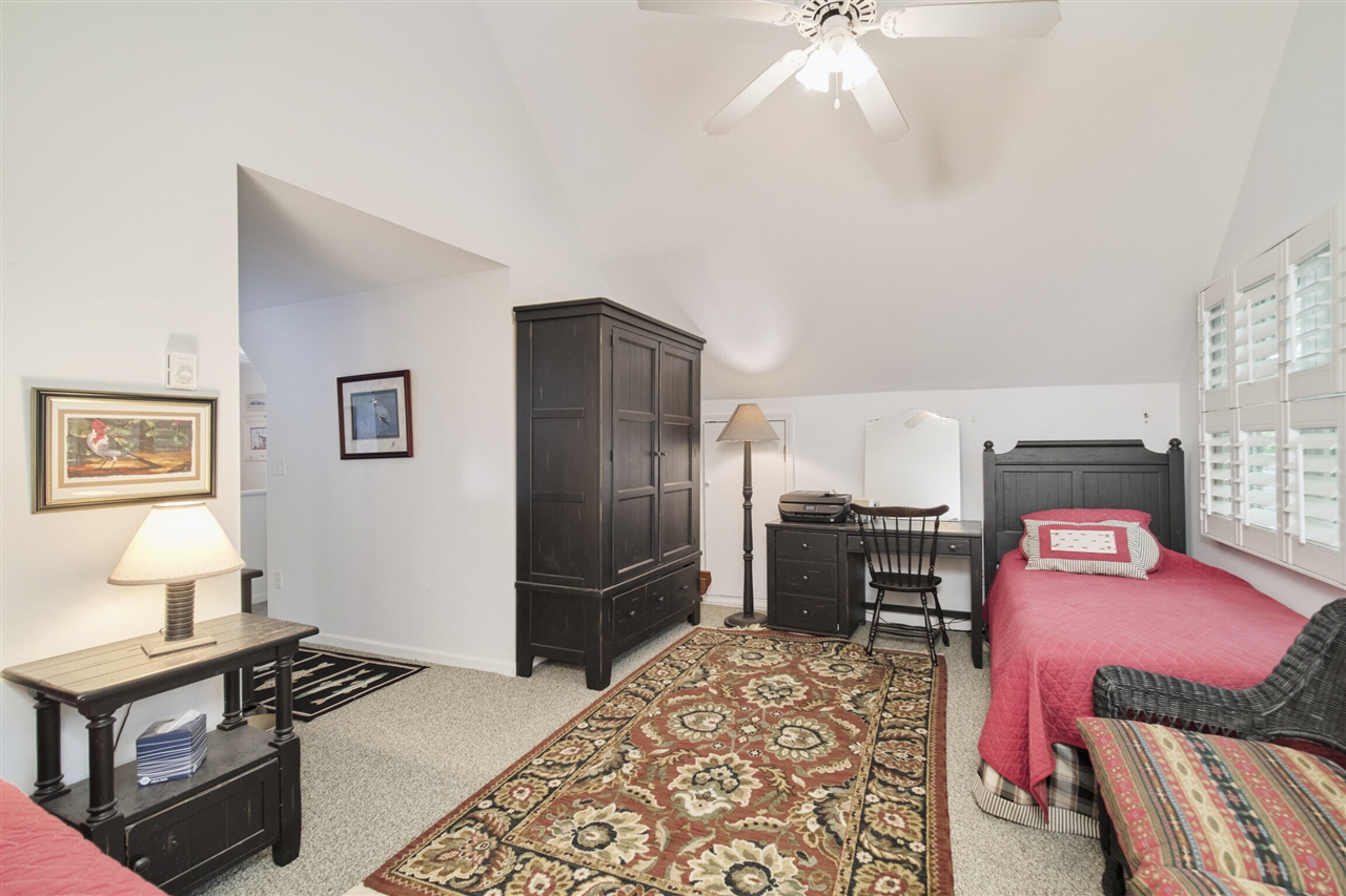 property viewer photo 44