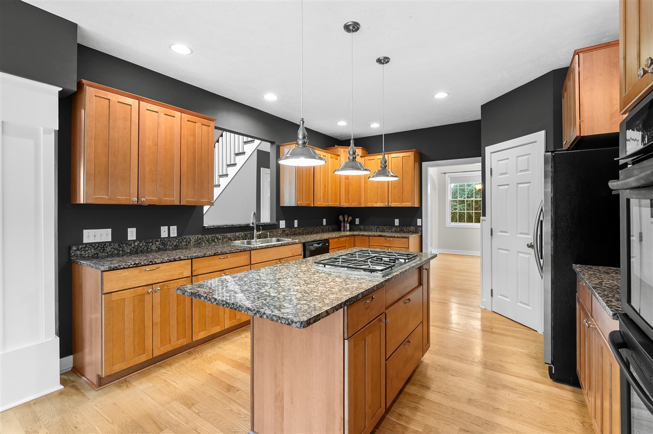 main property photo 17