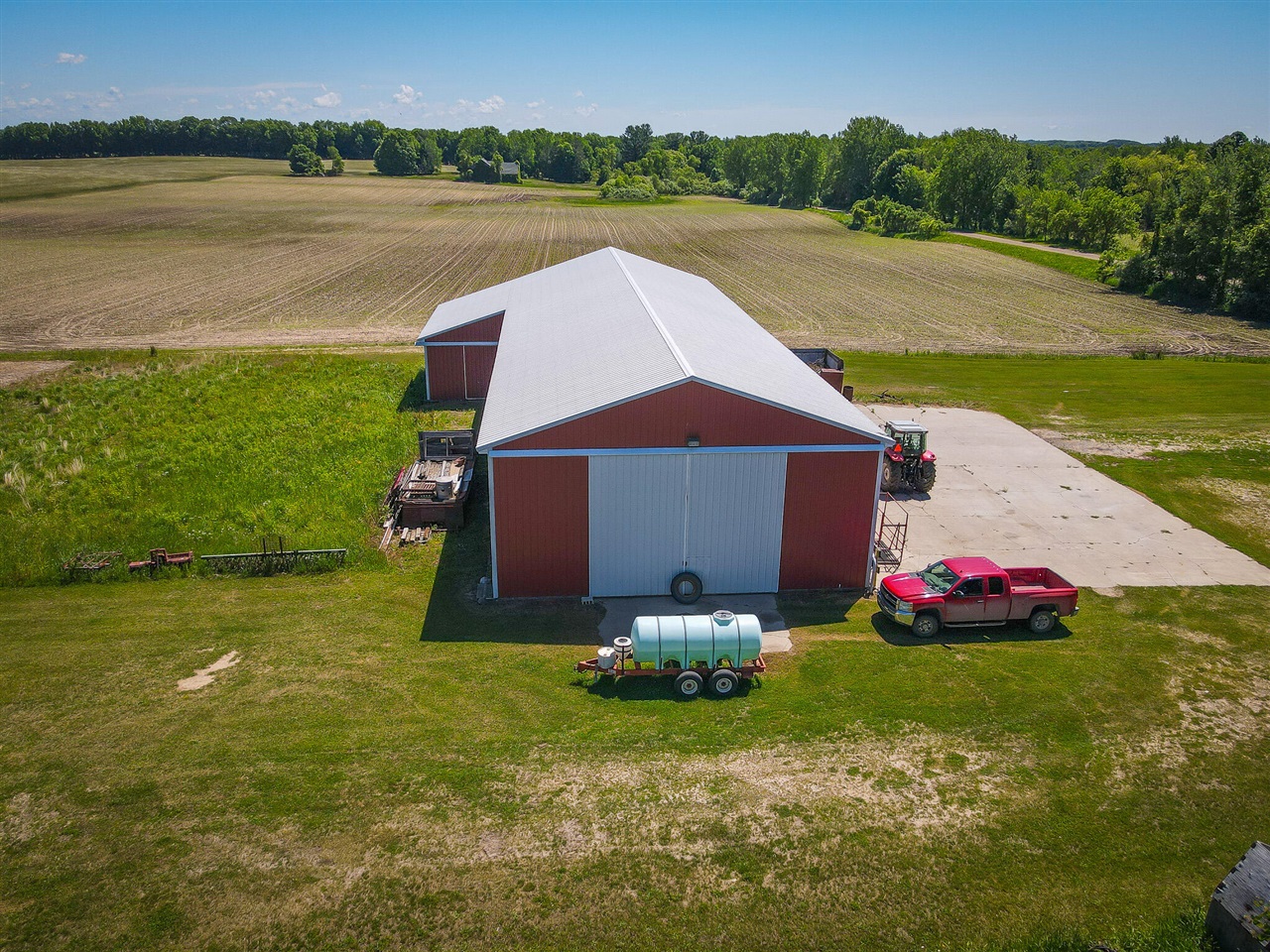 main property photo 36