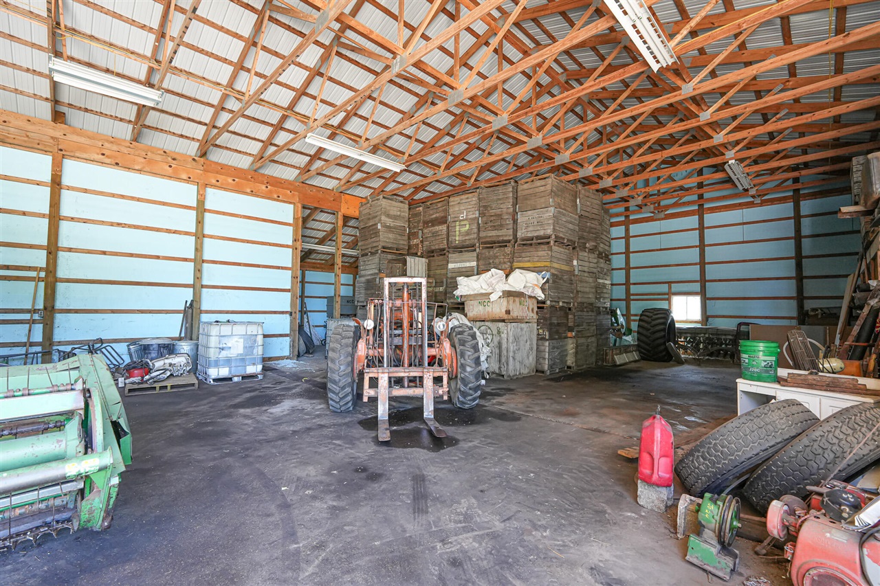 main property photo 51