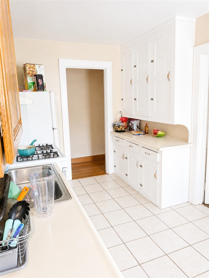 main property photo 68